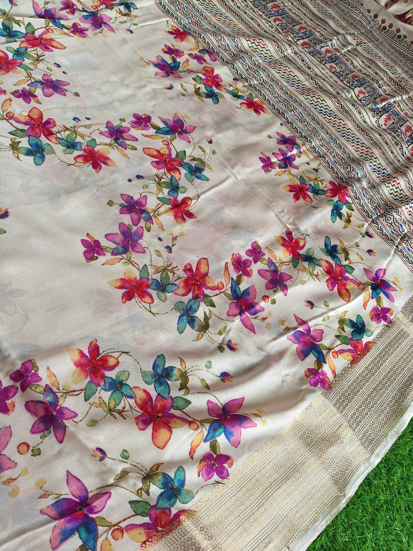 White Georgette Saree (Copy 2)
