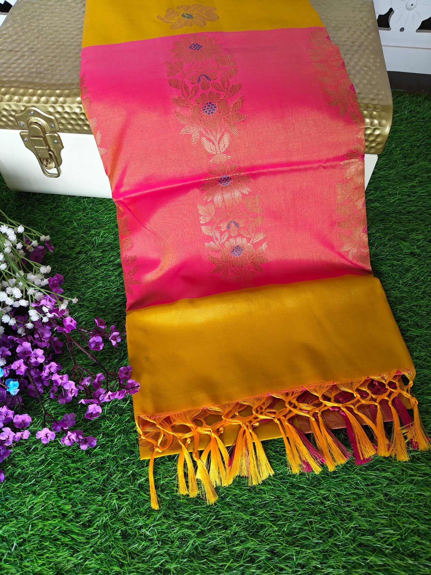 Double shades yellow contrast border n pallu saree (Copy)