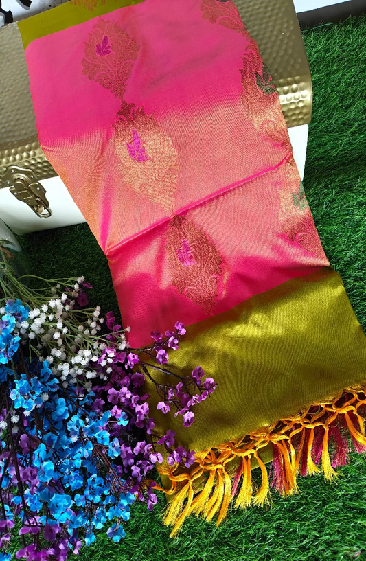Double shades mehndi green colour ,contrast rani pink border n pallu saree