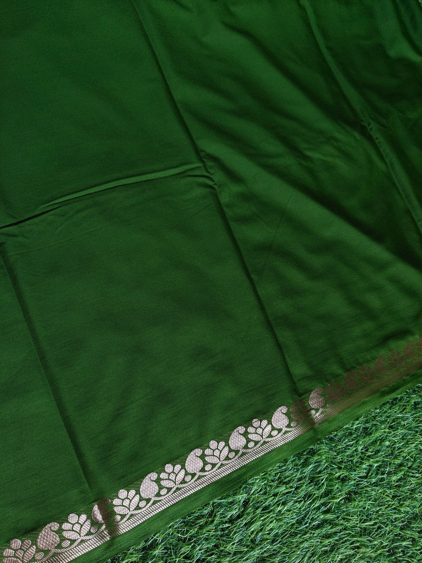Mehndi Green Semi Crepe Silk Saree with Slim Zari Border