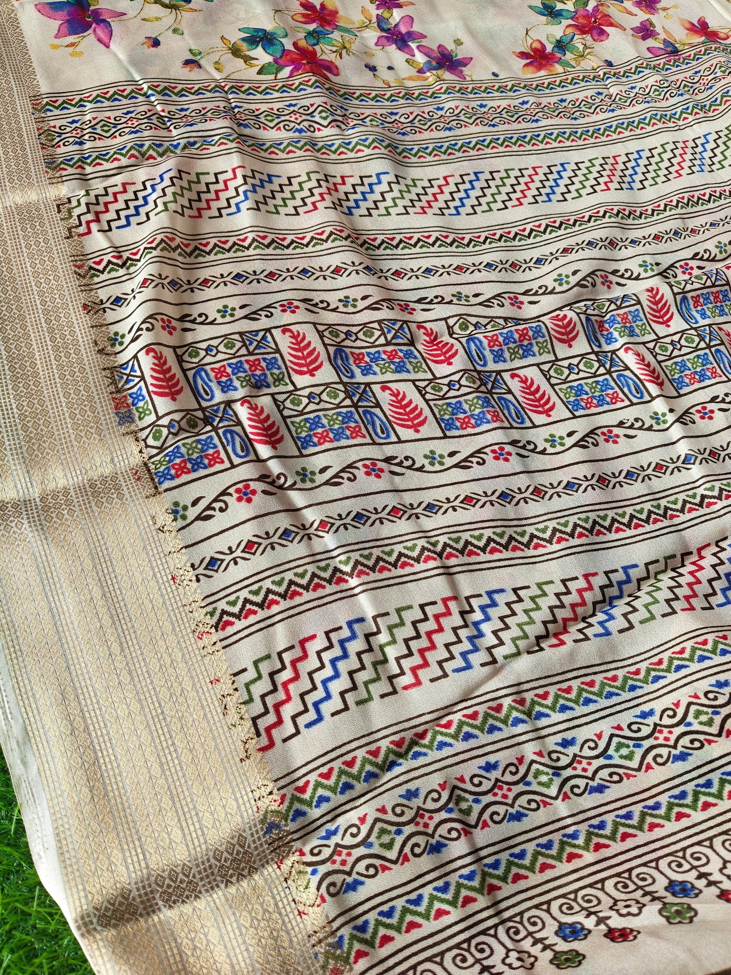 White Georgette Saree (Copy 2)