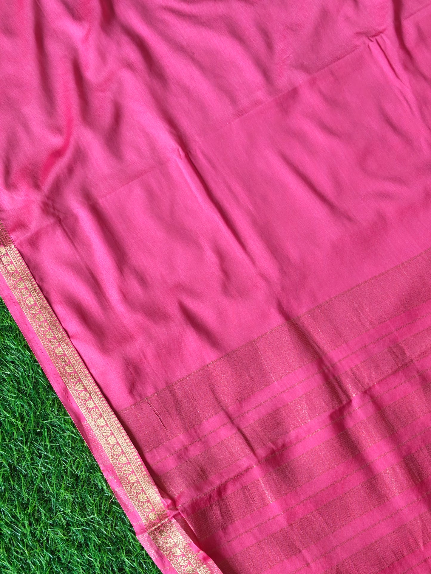 Carrot pink colour semi crepe solid colour with slim border