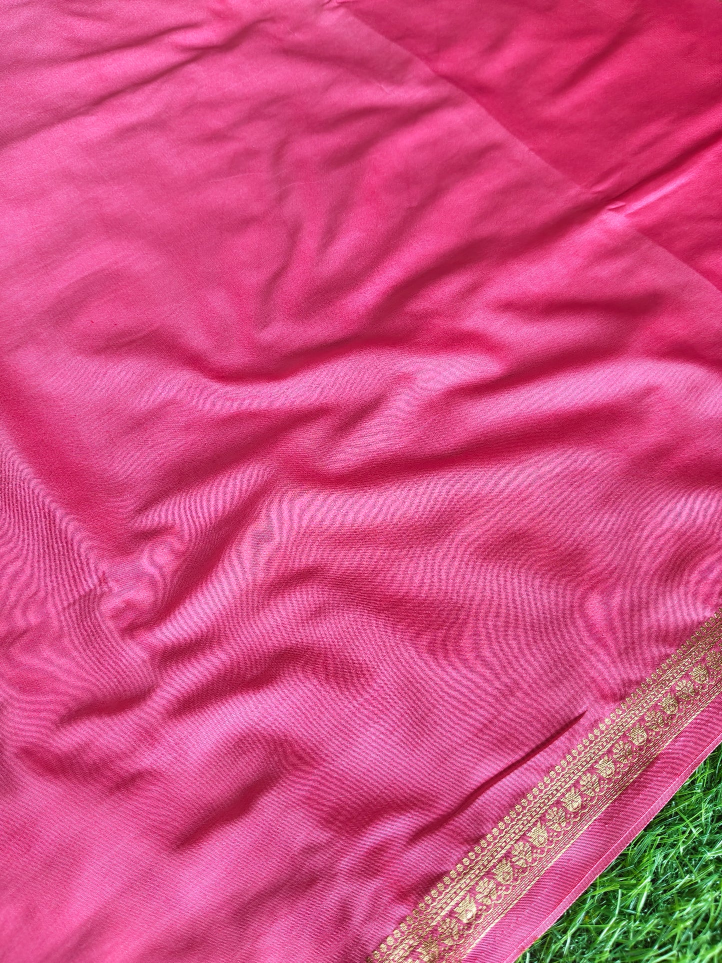 Carrot pink colour semi crepe solid colour with slim border