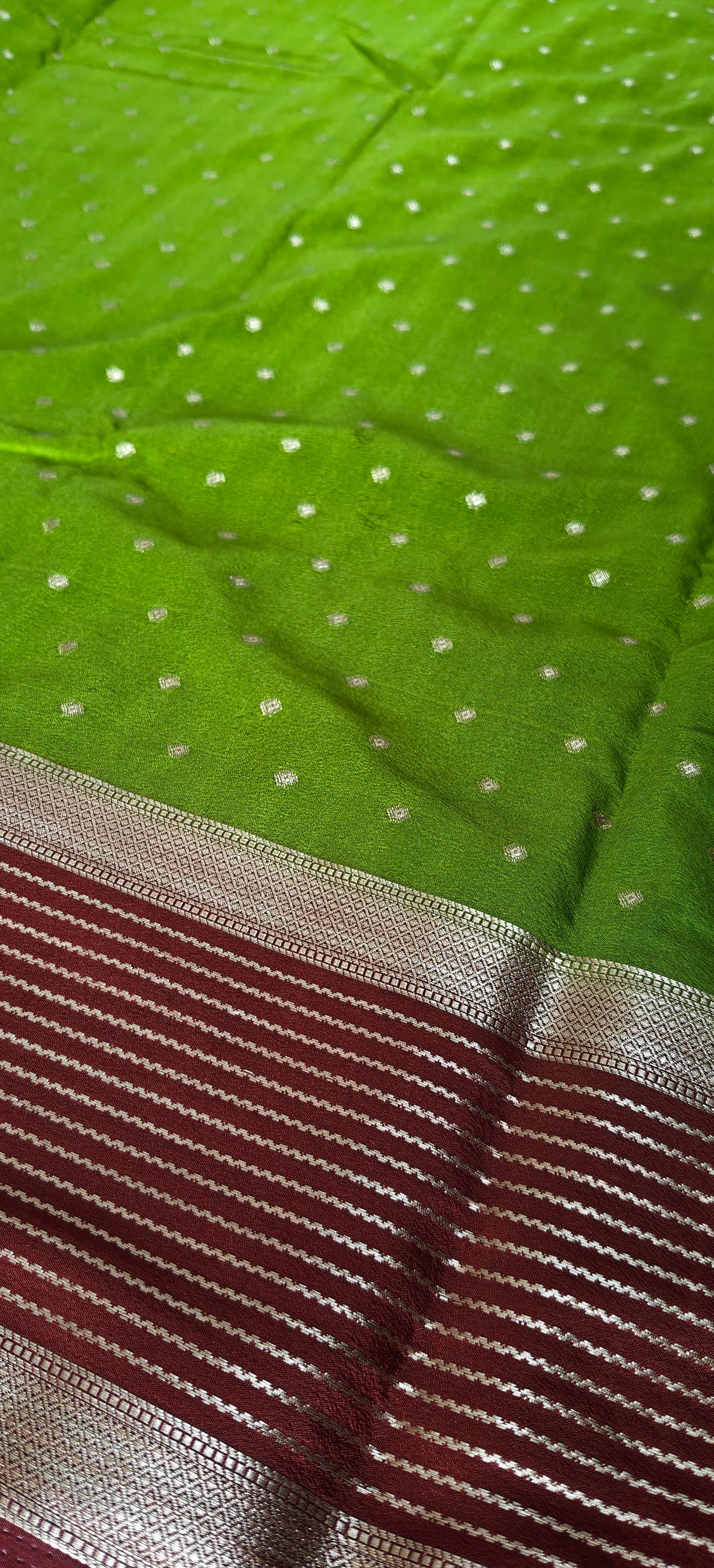 Mehndi Green Semi Crepe Silk Saree with Contrast Border