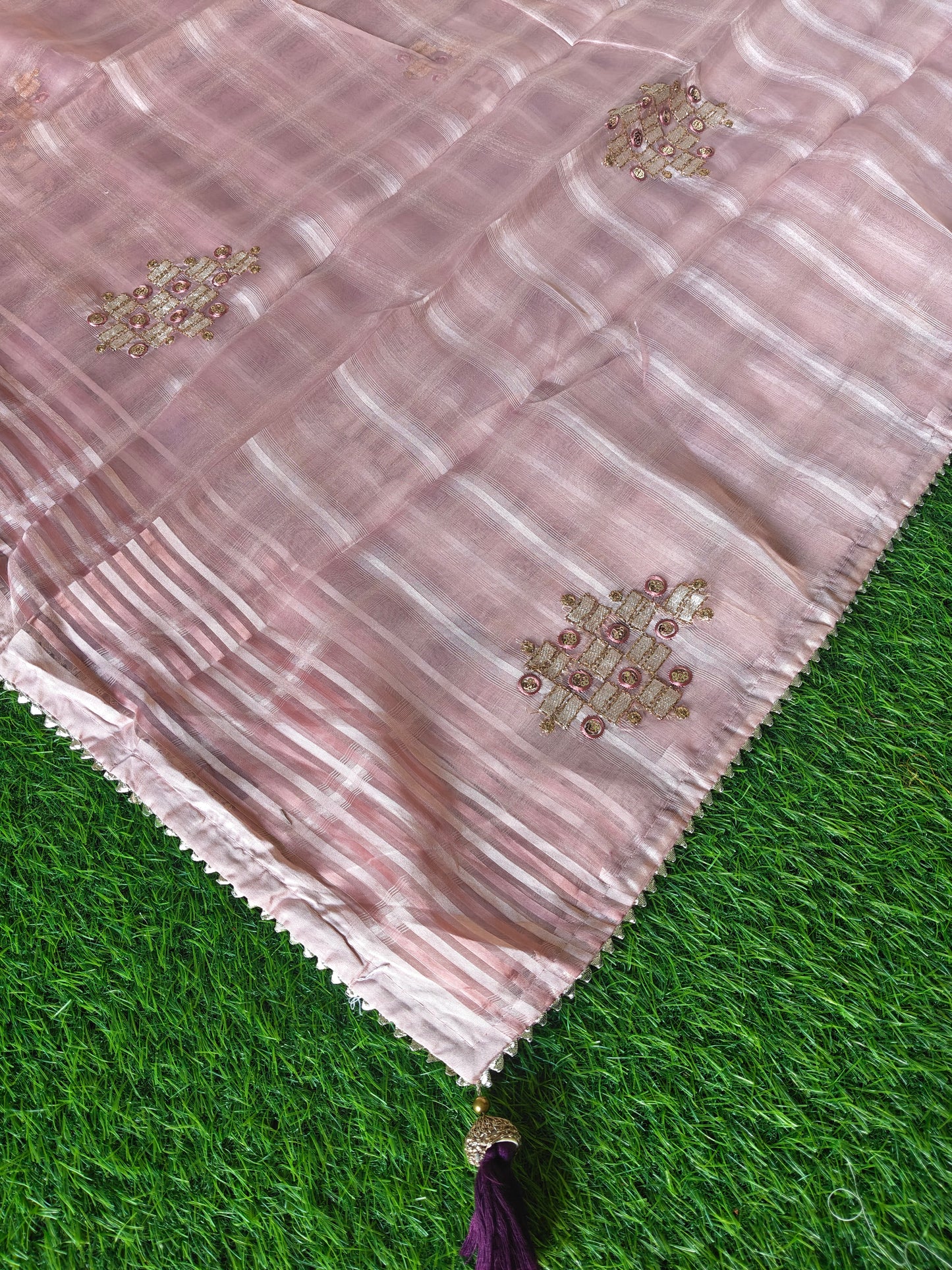light  mauve colour tissue Silk with contrast blouse