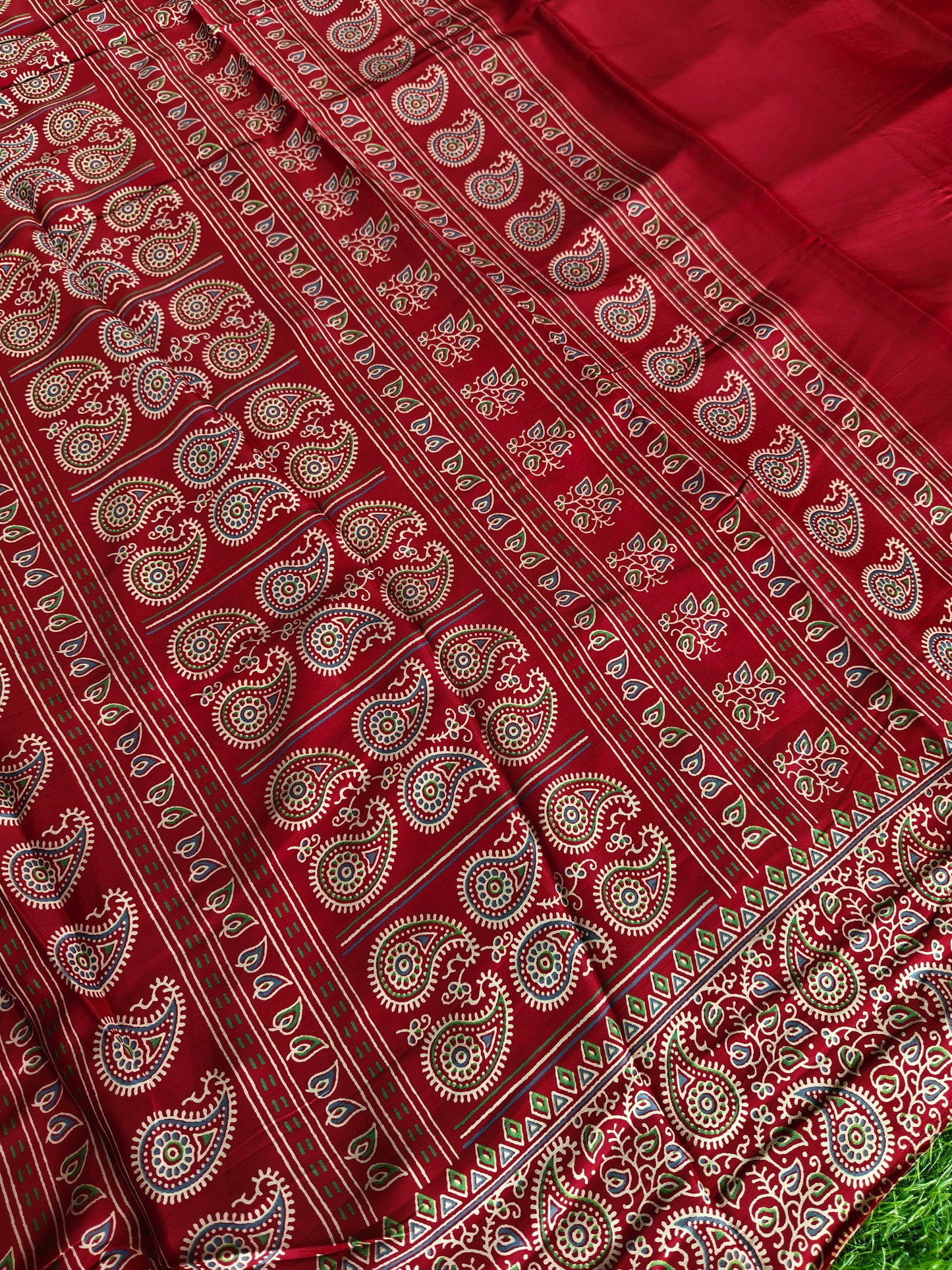Red Italian Crepe Silk Saree with Paisley Printed Pallu & Designer Blouse | Lightweight Party Wear Saree