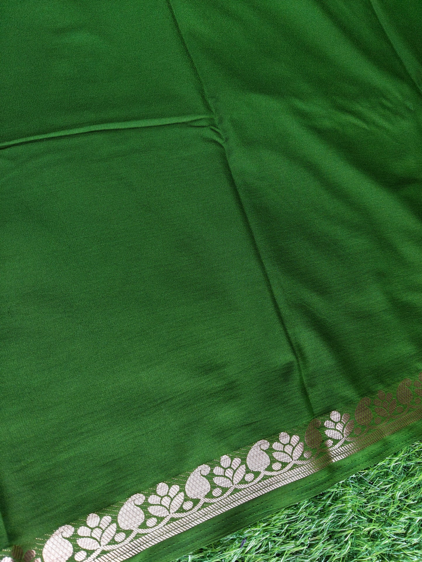 Mehndi Green Semi Crepe Silk Saree with Slim Zari Border