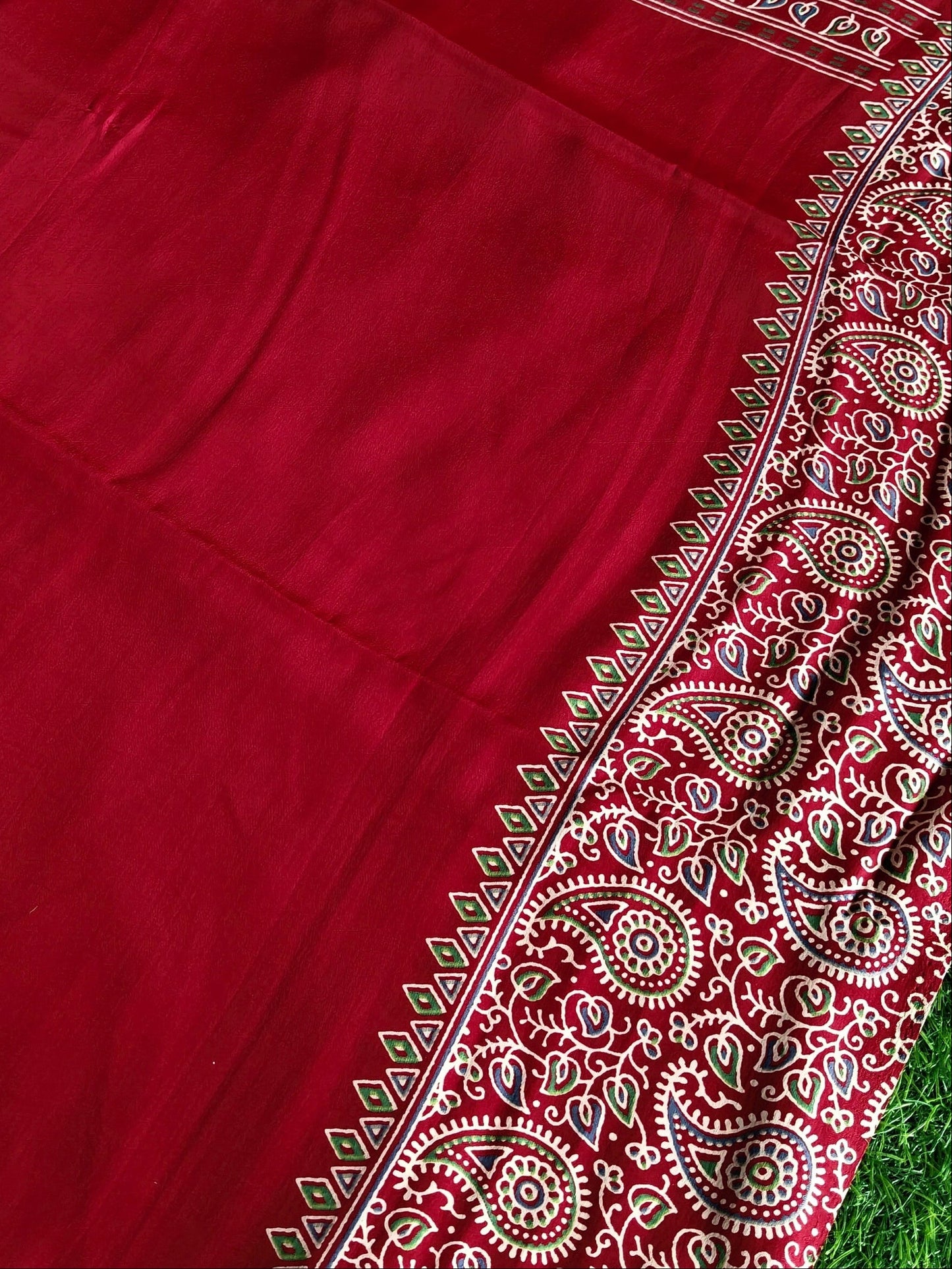Red Italian Crepe Silk Saree with Paisley Printed Pallu & Designer Blouse | Lightweight Party Wear Saree