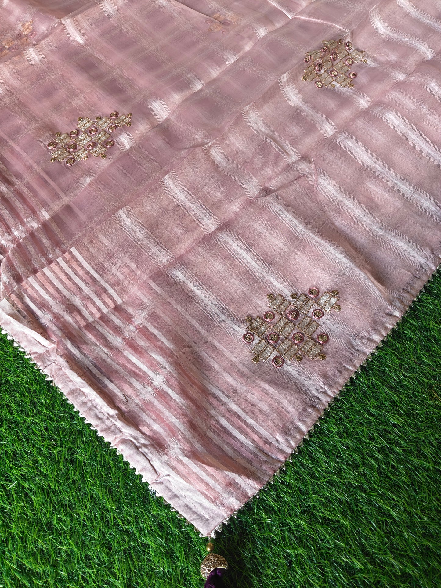 light  mauve colour tissue Silk with contrast blouse