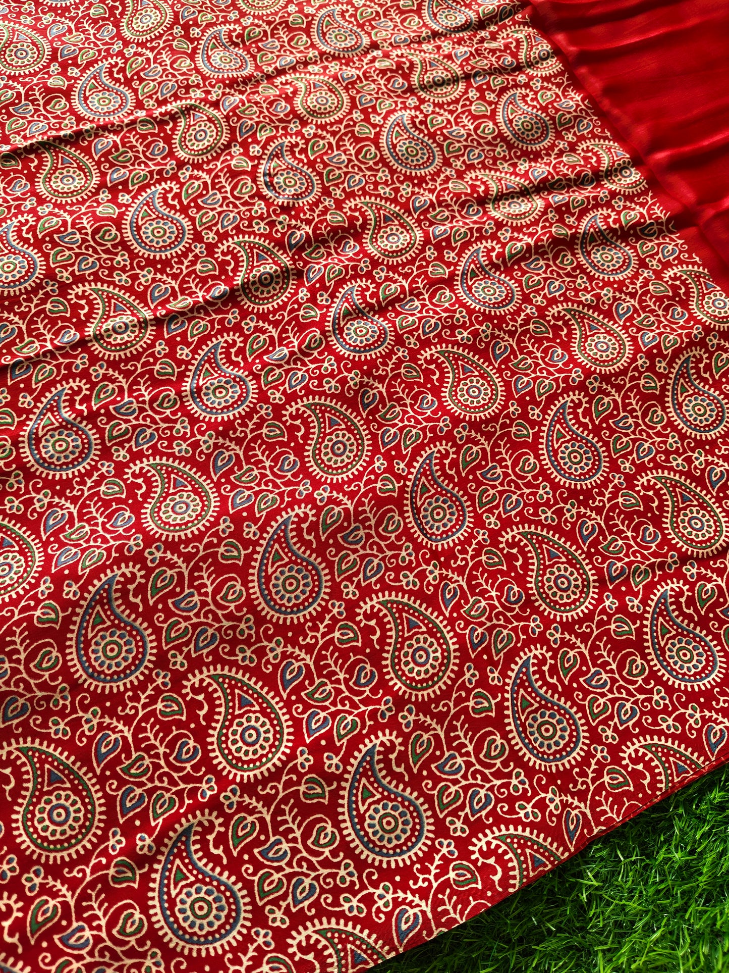 Red Italian Crepe Silk Saree with Paisley Printed Pallu & Designer Blouse | Lightweight Party Wear Saree