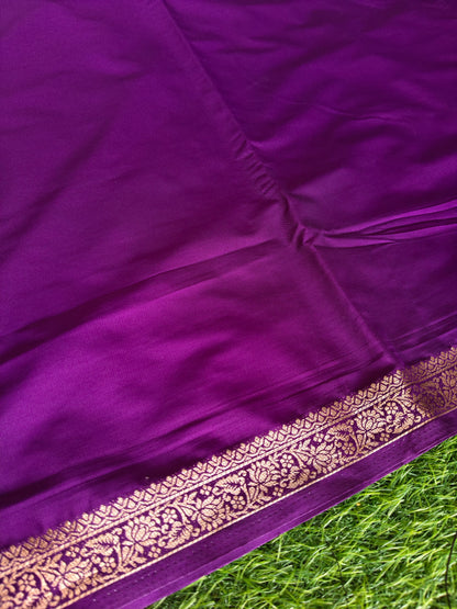 Wine colour semi crepe solid colour  with slim border