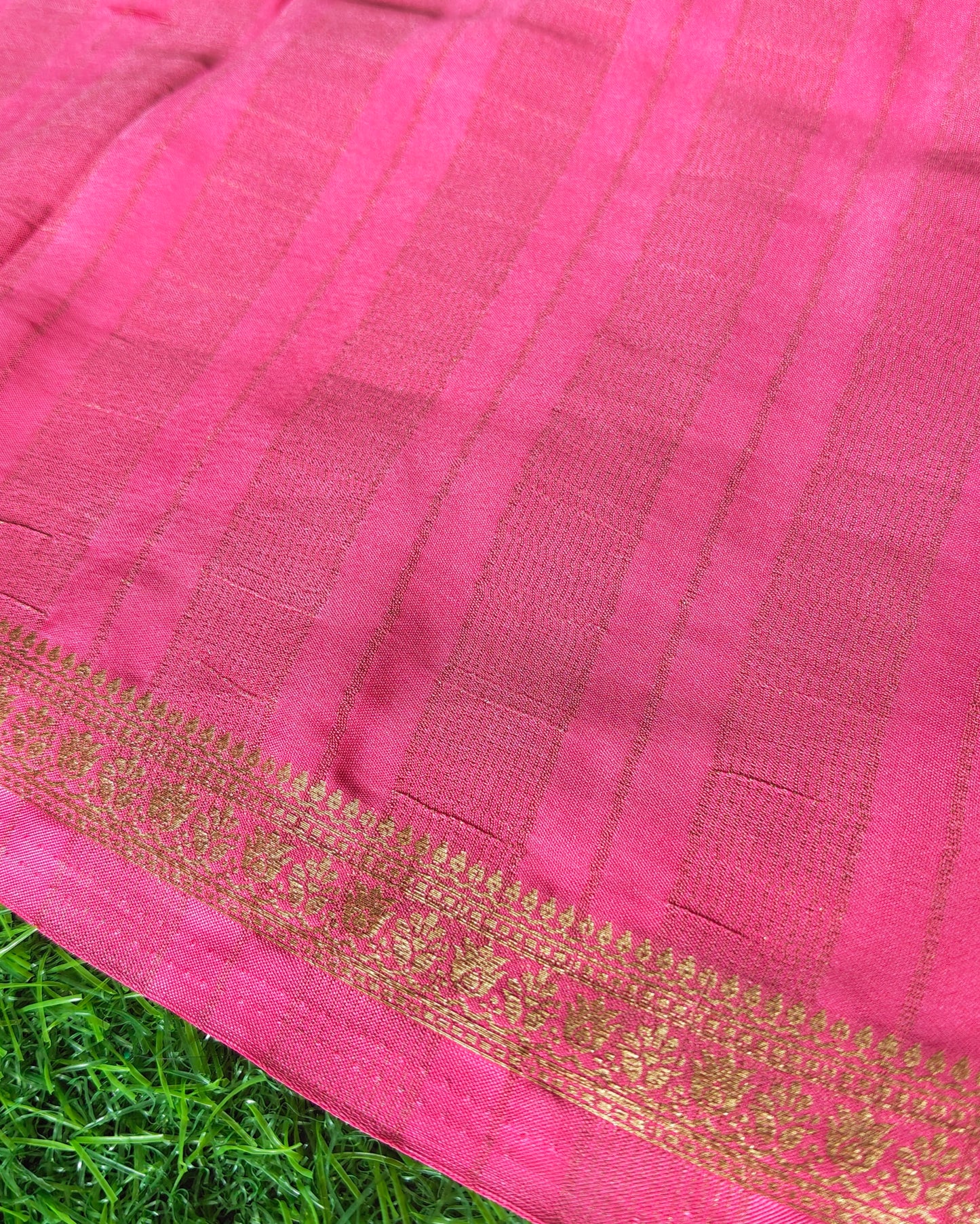 Carrot pink colour semi crepe solid colour with slim border