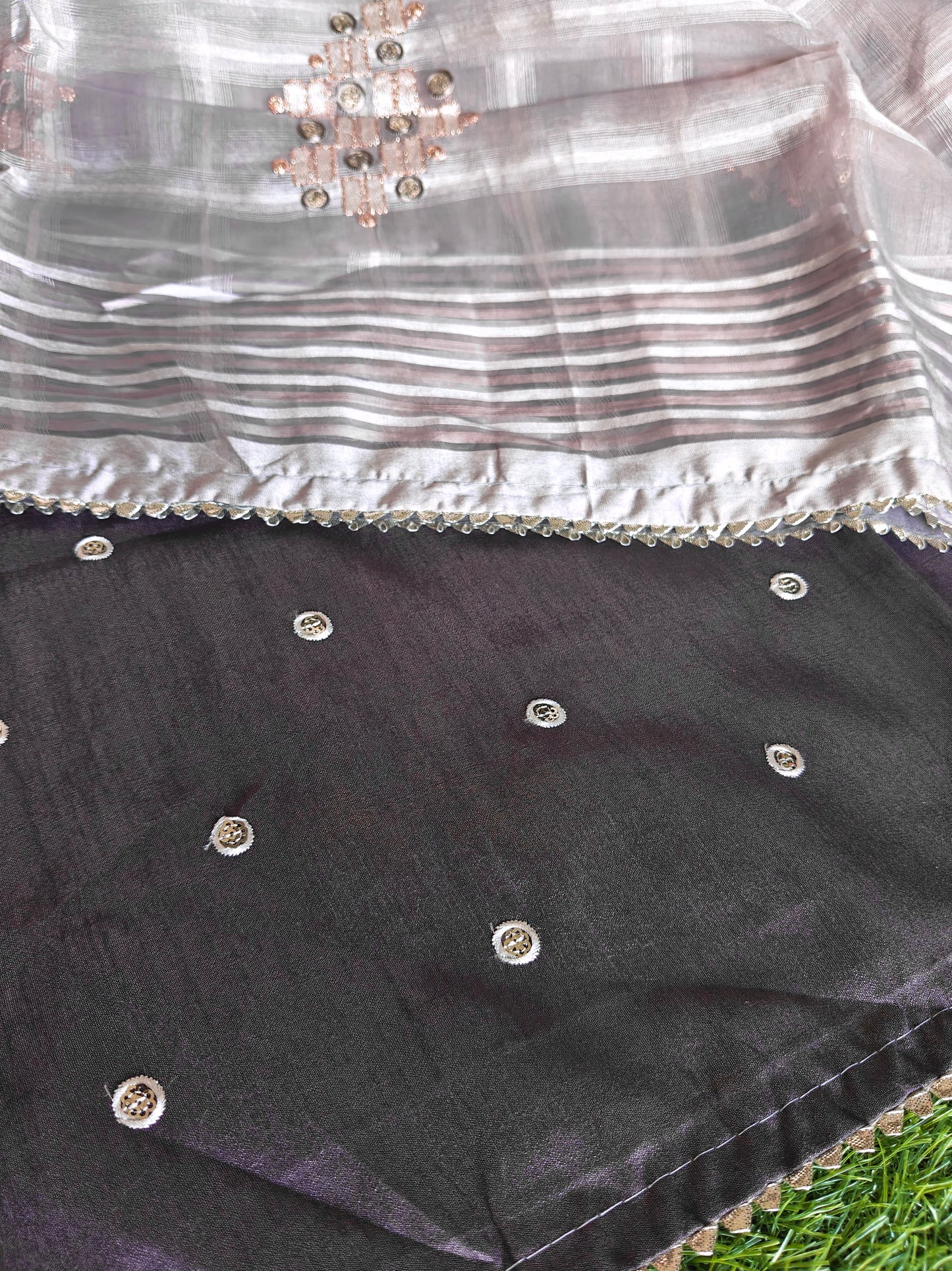 light brownish purple tissue Silk with contrast blouse
