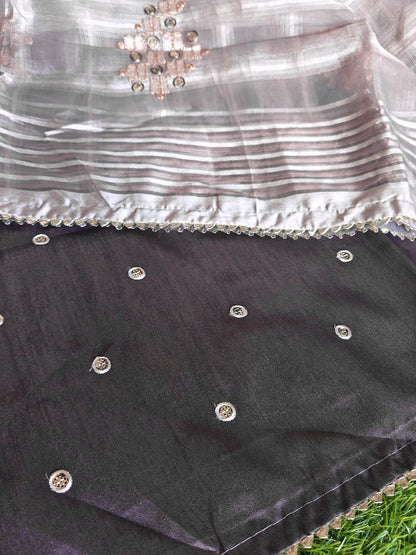 light brownish purple tissue Silk with contrast blouse
