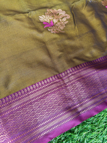 Double shades mehndi green contrast border n pallu saree