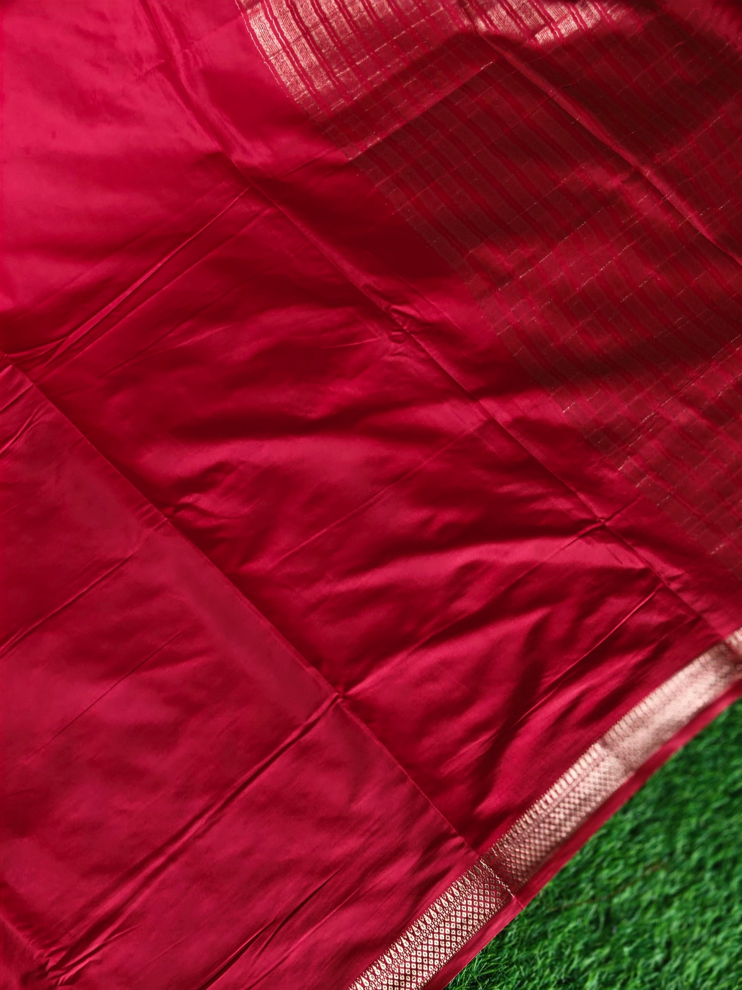 Tomato red colour semi crepe solid colour with slim border