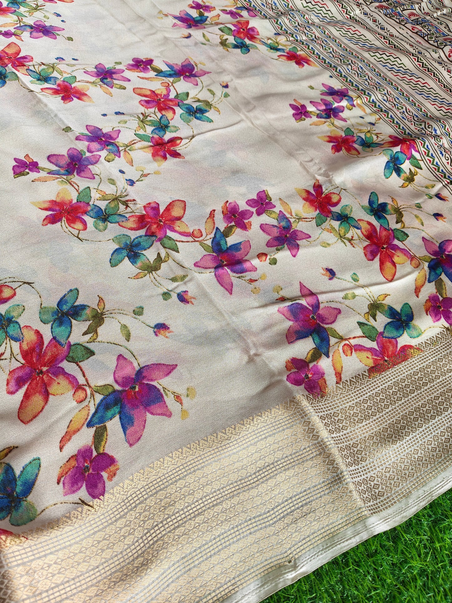 White Georgette Saree (Copy 2)