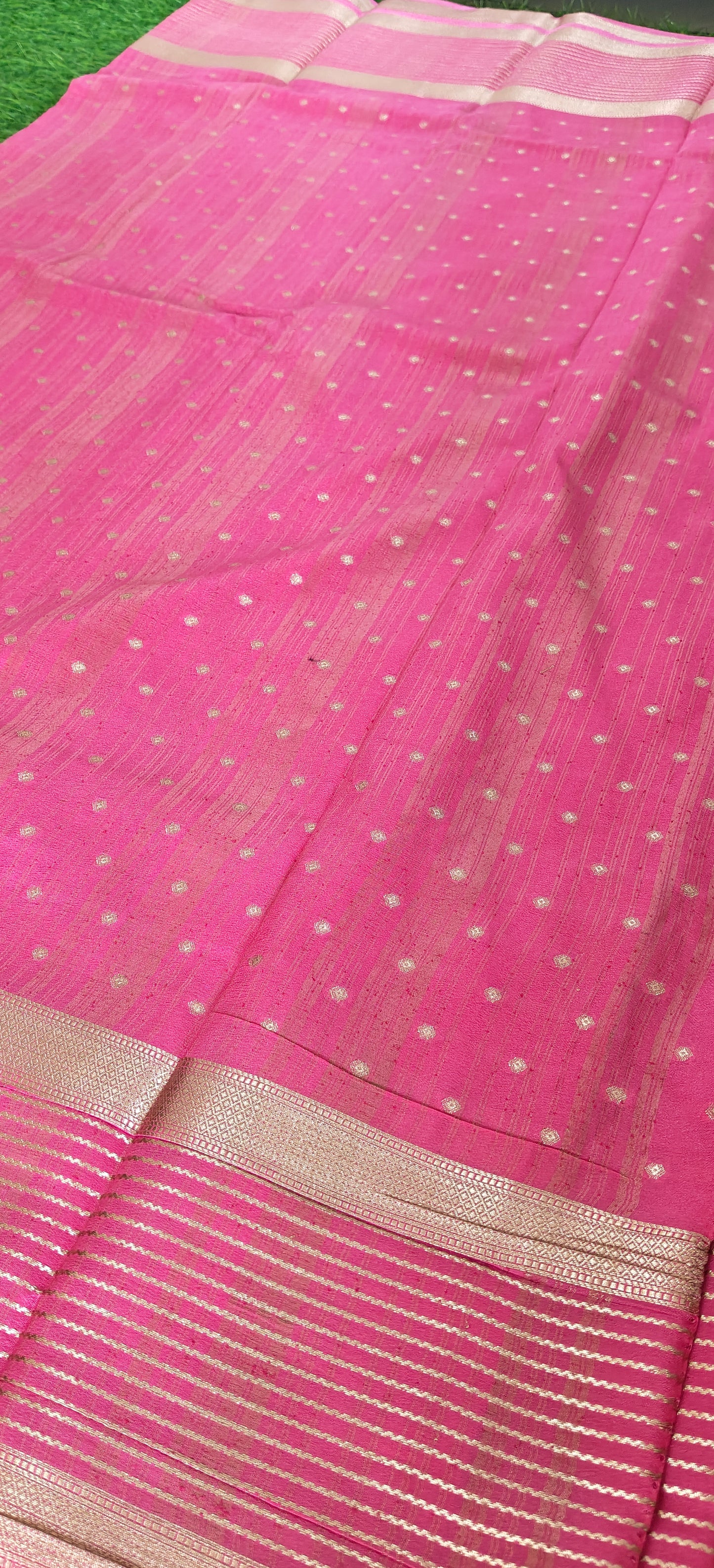 Green Semi Crepe Silk Saree with Contrast Border