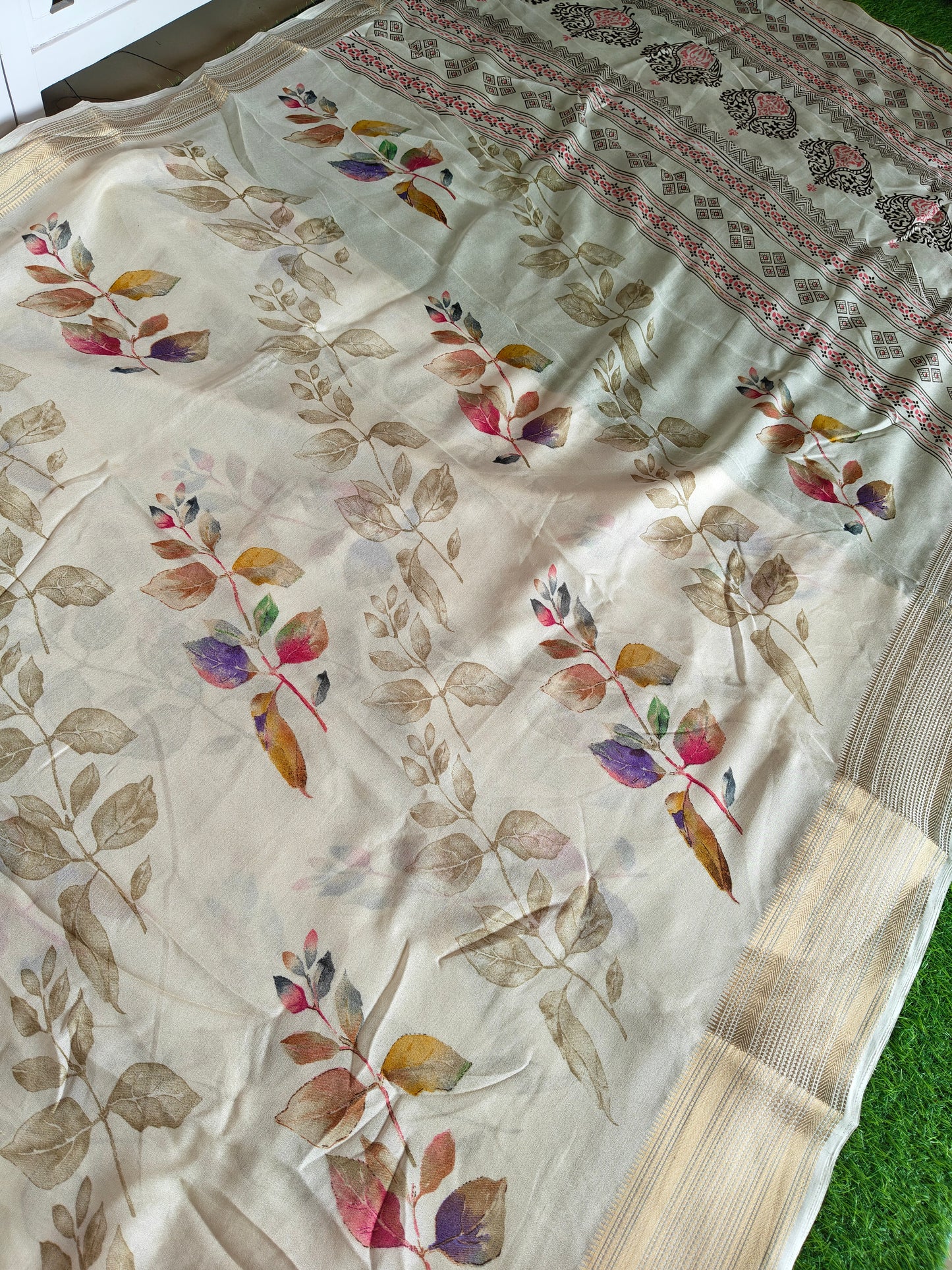 White Georgette Saree (Copy)