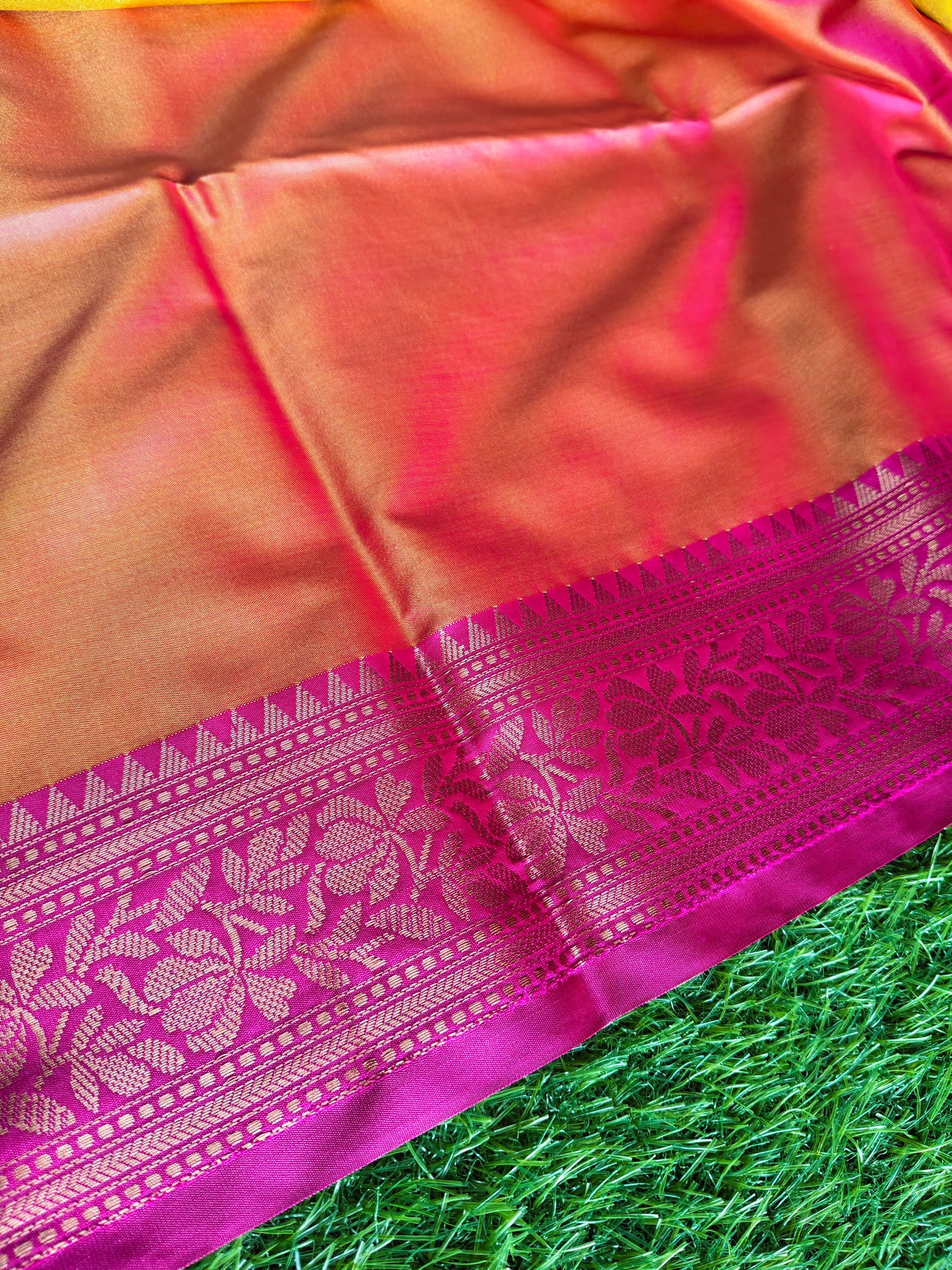 Double shades yellow  contrast border n pallu saree (Copy)