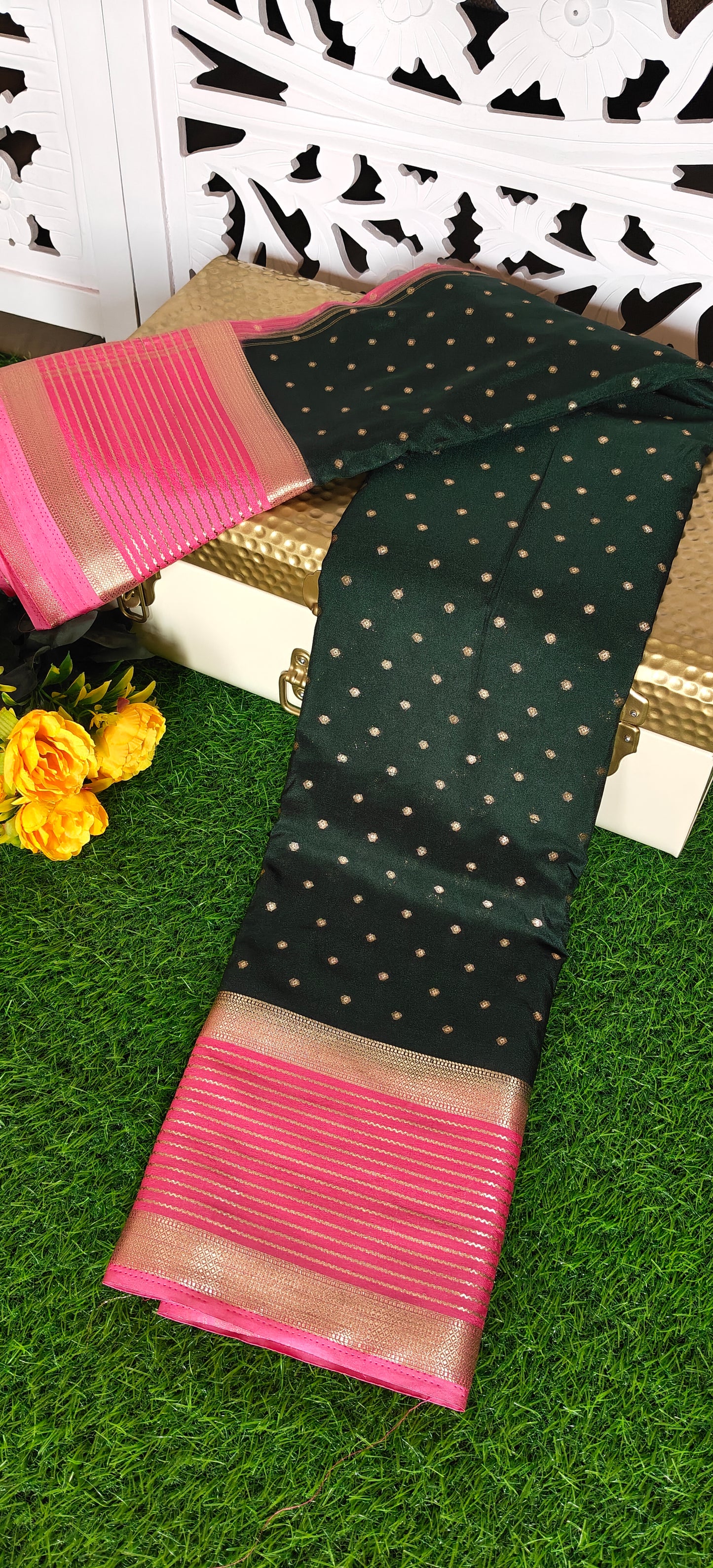 Green Semi Crepe Silk Saree with Contrast Border