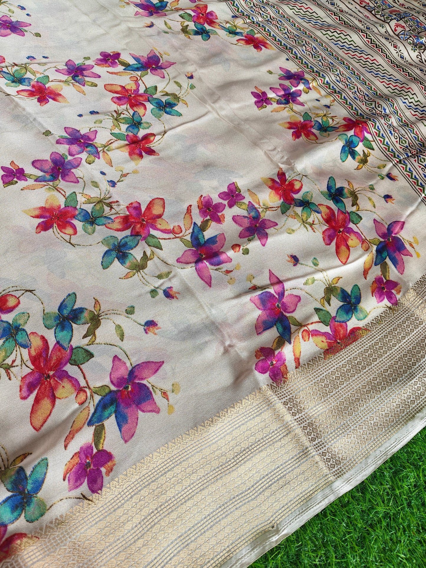 White Georgette Saree (Copy 2)