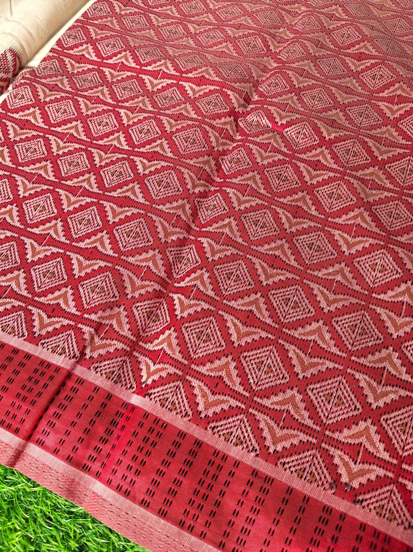 Cream Cotton Saree with Red Thread Weaving | Soft Traditional Cotton Saree