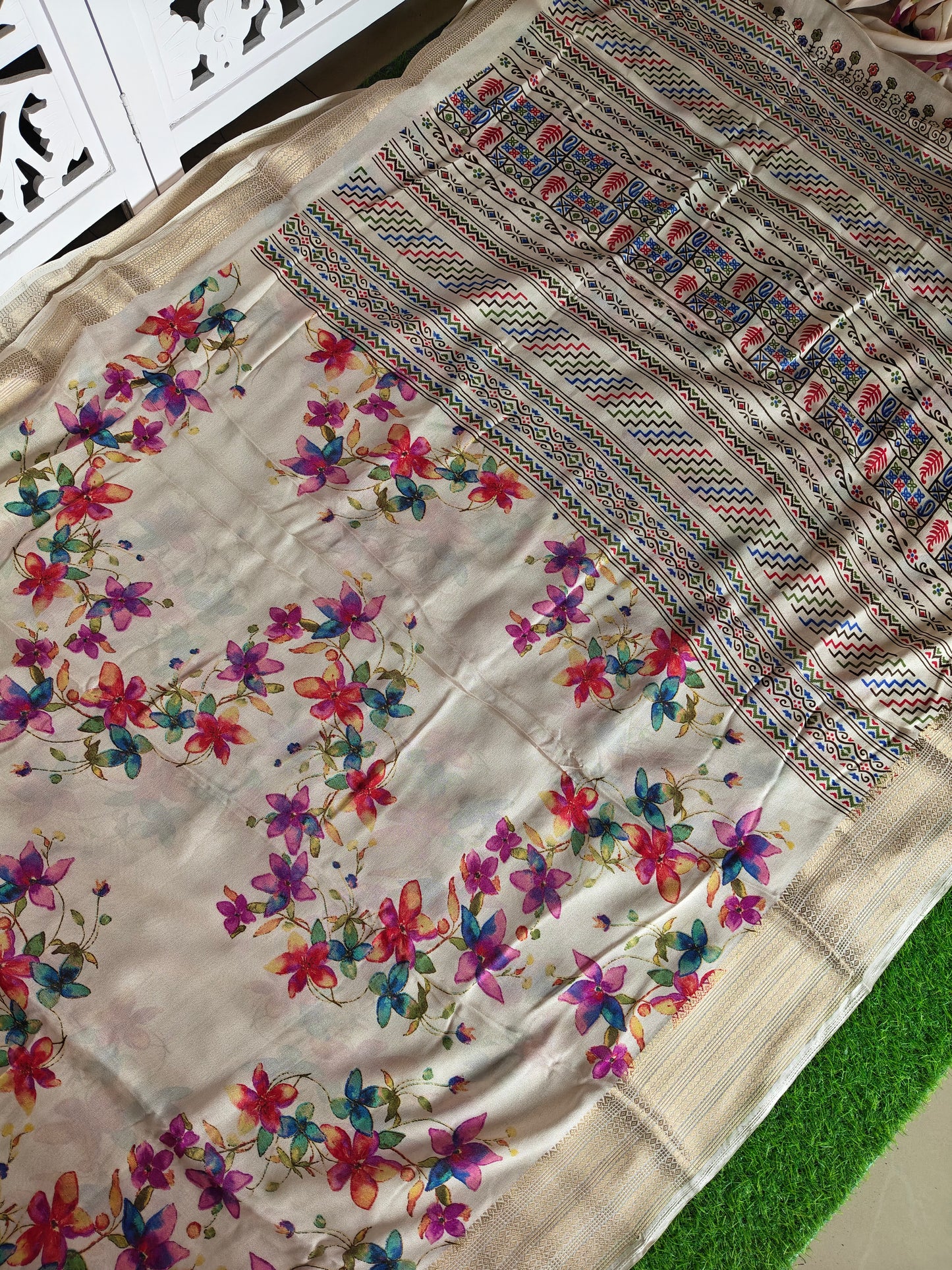 White Georgette Saree (Copy 2)