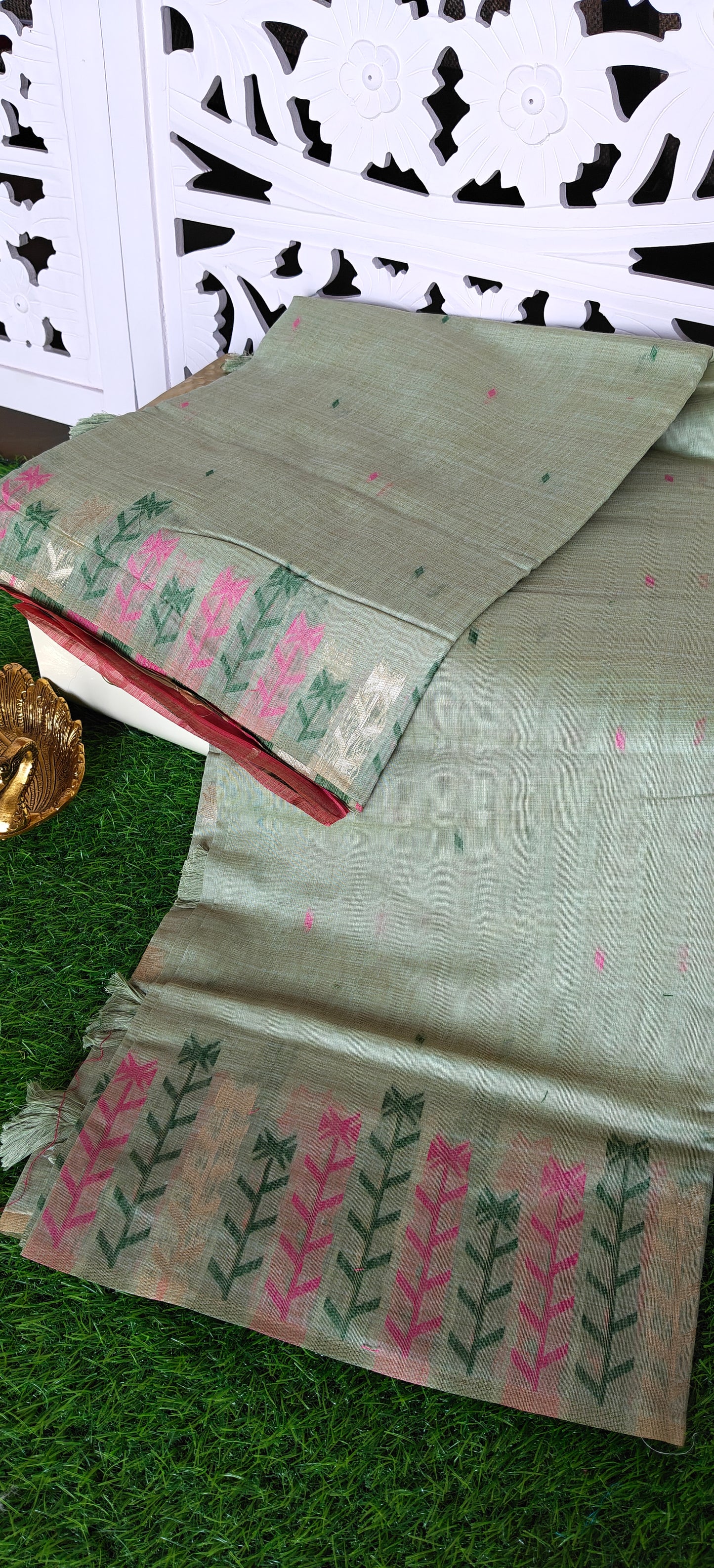 Thread Embroidered Cotton  Saree