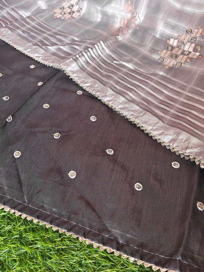 light brownish purple tissue Silk with contrast blouse