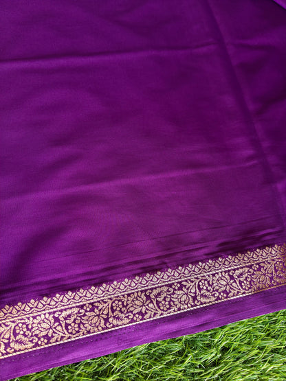 Wine colour semi crepe solid colour  with slim border