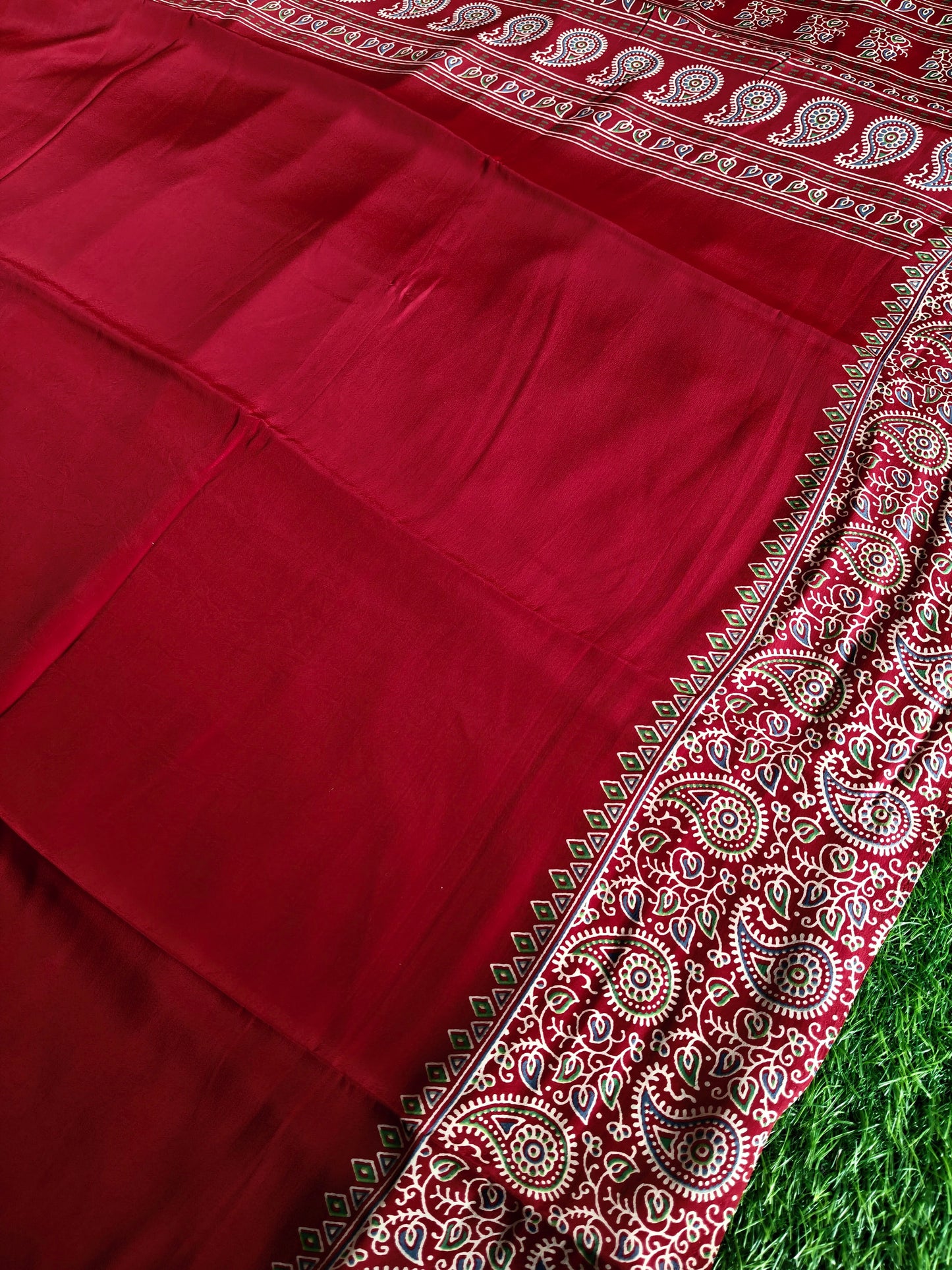 Red Italian Crepe Silk Saree with Paisley Printed Pallu & Designer Blouse | Lightweight Party Wear Saree